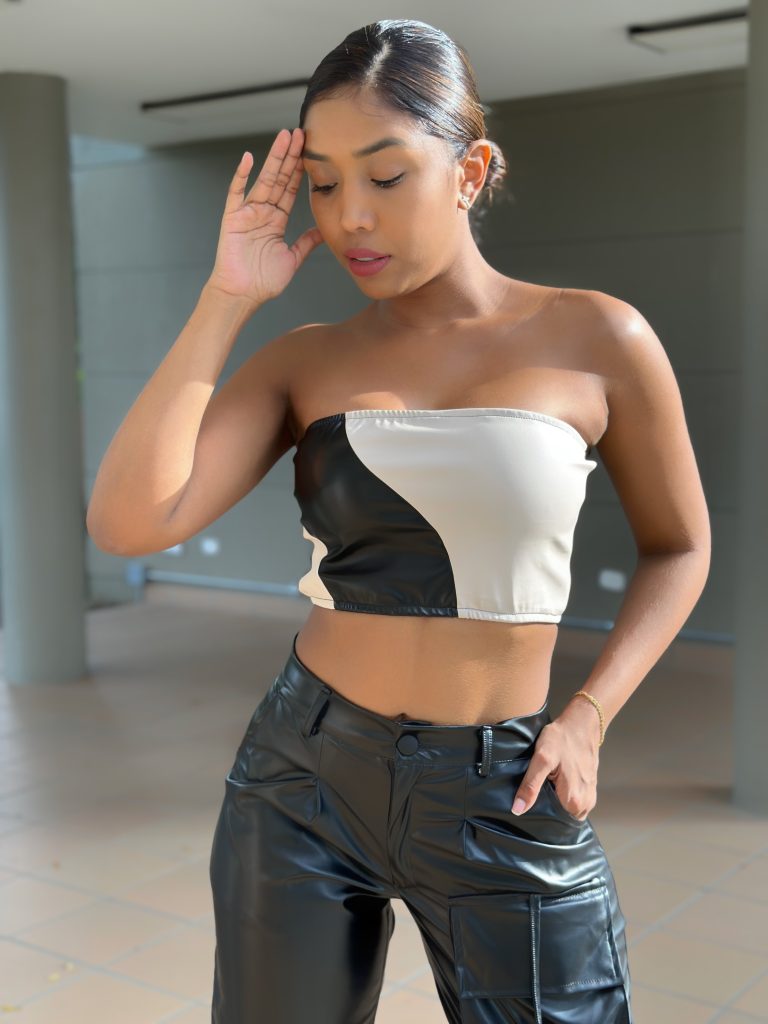 Crop top Paradise (Tela Cuerina)